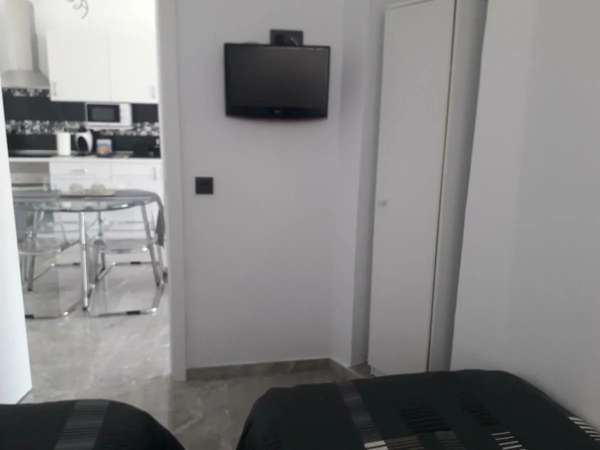 Apartamento Con Jacuzzi Vistas A La Piscina contacts